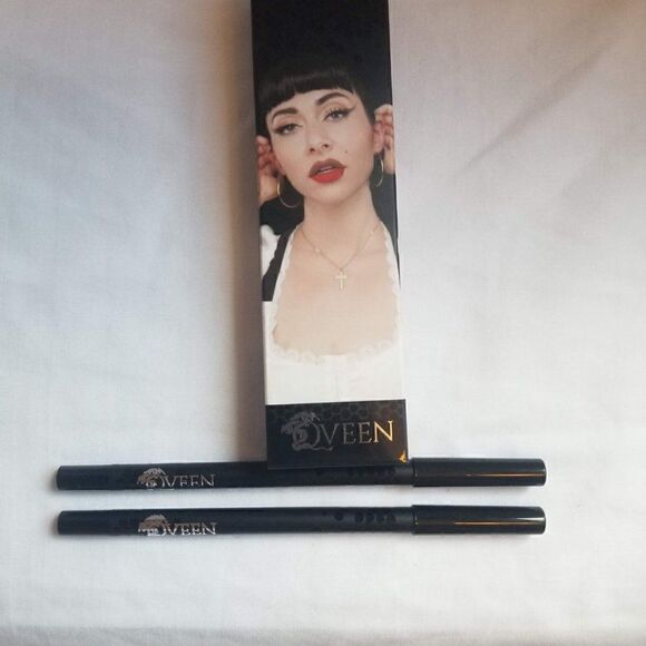 Qveen Studio Partners In Crime Lip Liner Duo Spray - Spray Tan & SOS - Picture 7 of 12